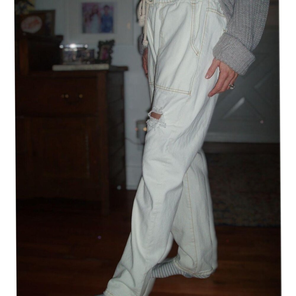 Free People x OneTeaspoon Shabbies Cream Cotton Cargo Pants | Size M  Clean + Pr